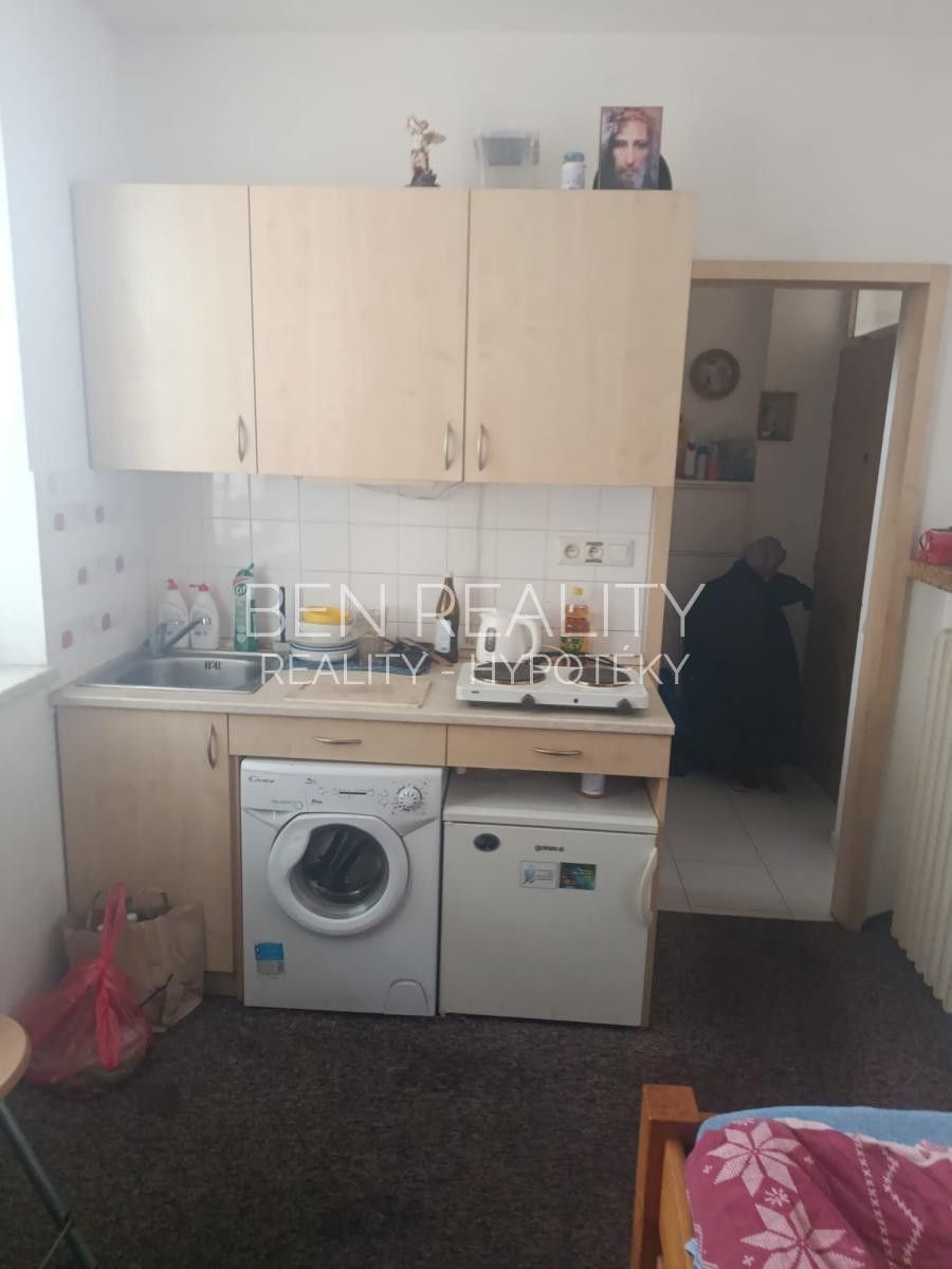 1+kk, Lorencova, Zlín, 14 m²