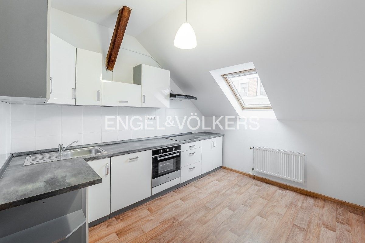 3+1, Františka Křížka  , Praha, 112 m²