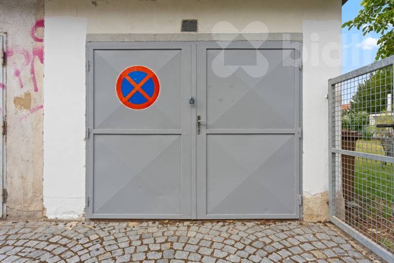 Prodej garáž - U druhé baterie, Praha Břevnov, 27 m² - 5