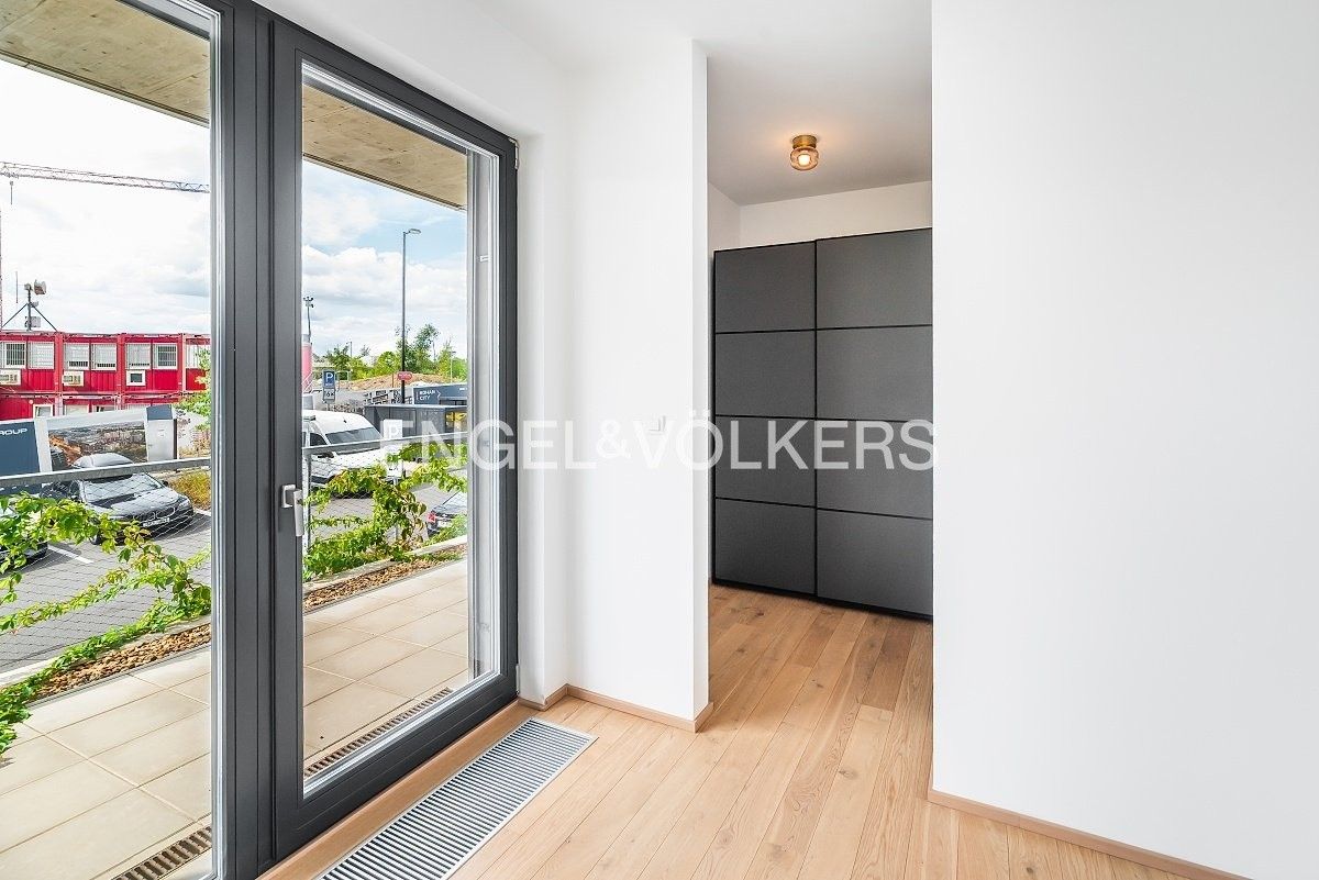 Pronájem byt 2+kk - Sokolova 719, Praha Karlín, 59 m² - 5