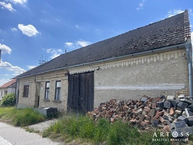 Rodinný dům · 288 m² · Kostelec - 1
