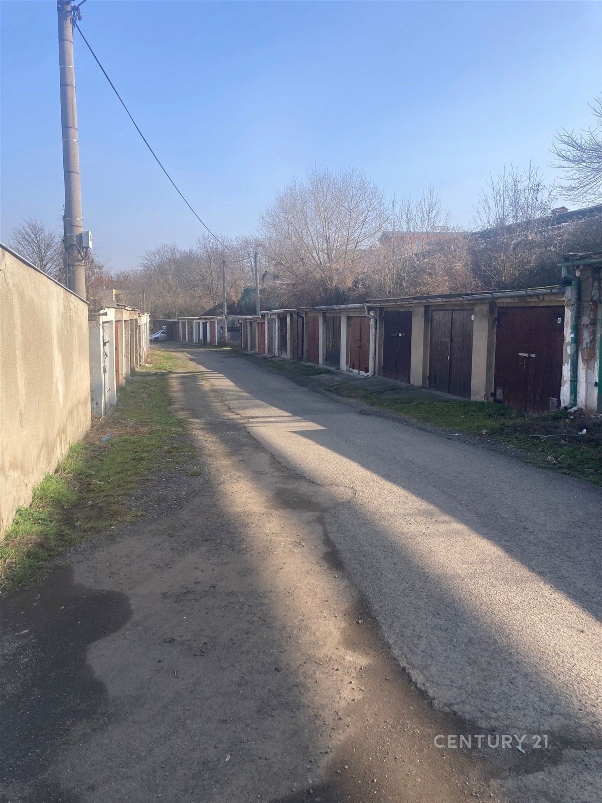 Garáže, Libušina 9, Teplice, 21 m² - 2