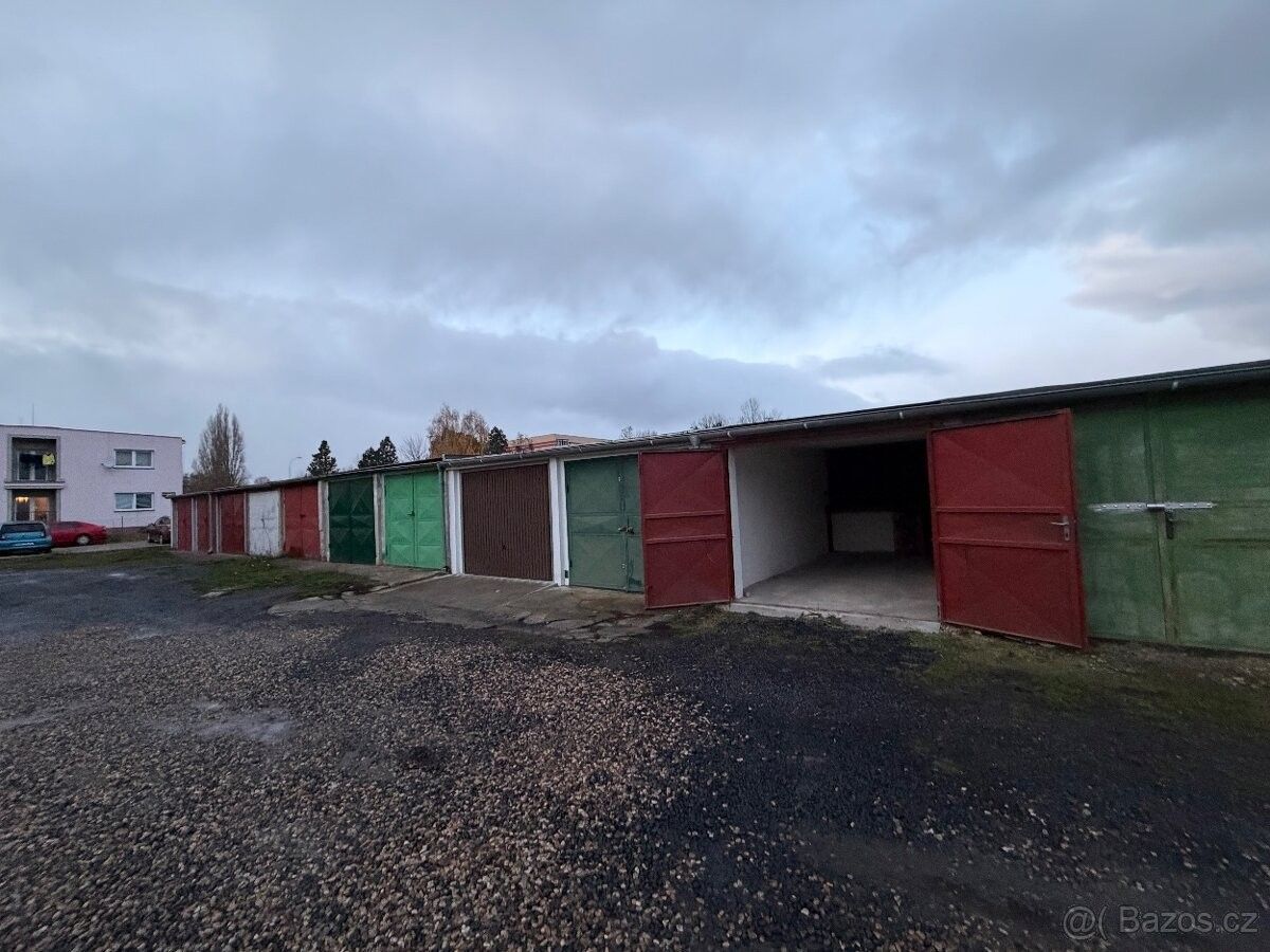 Garáže, Chomutov, 430 04