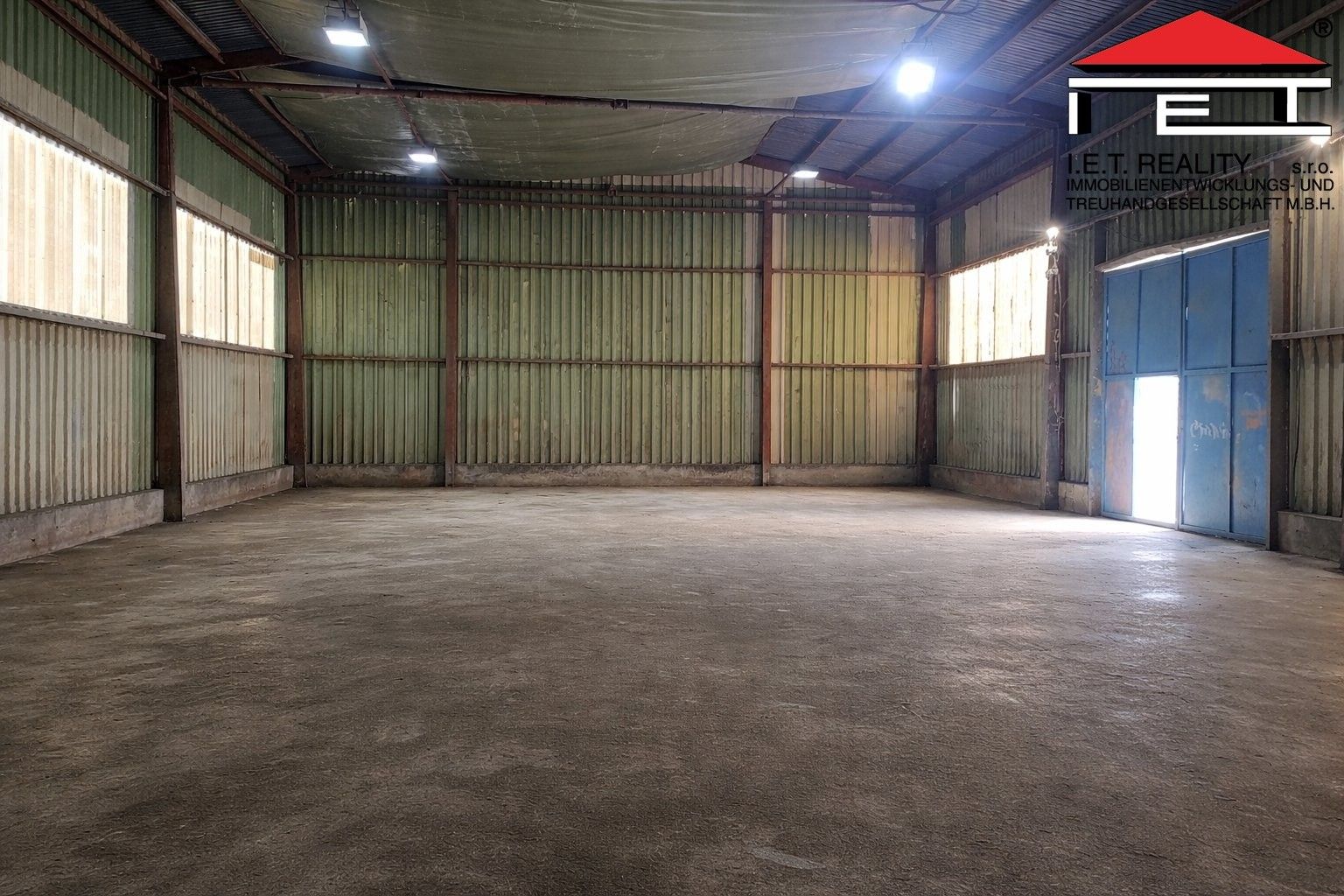 Sklady, K Trojhalí, Ostrava, 300 m²