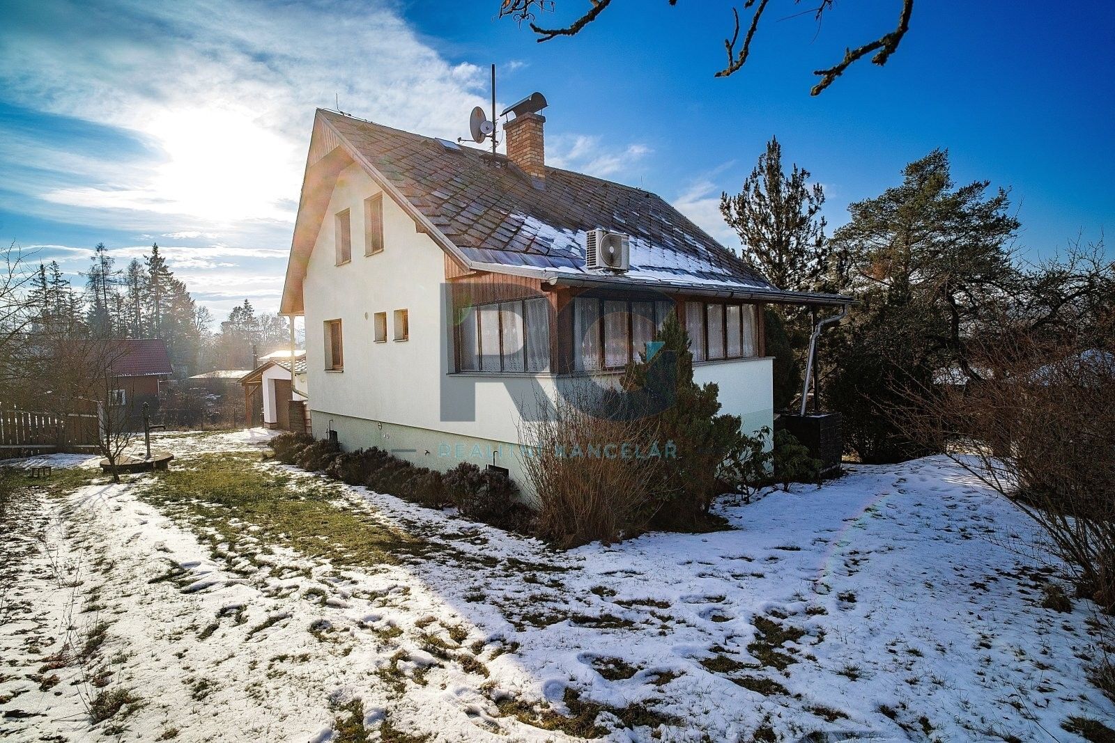 Chaty, Vojníkov, 220 m²