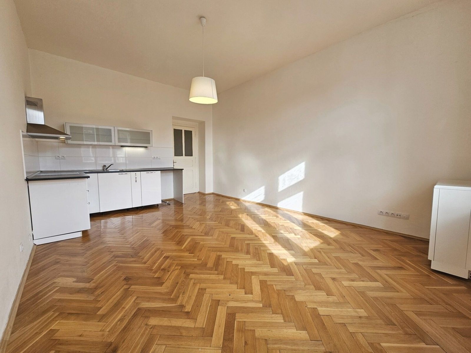 Pronájem byt 2+kk - Václavkova, Praha, 61 m²
