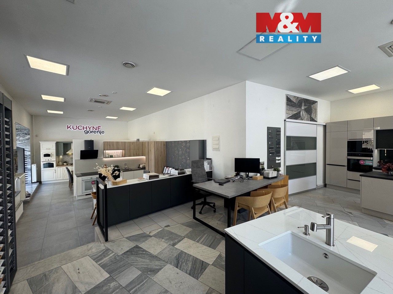 Obchodní prostory, Dominikánské náměstí, Brno, 108 m² - 1