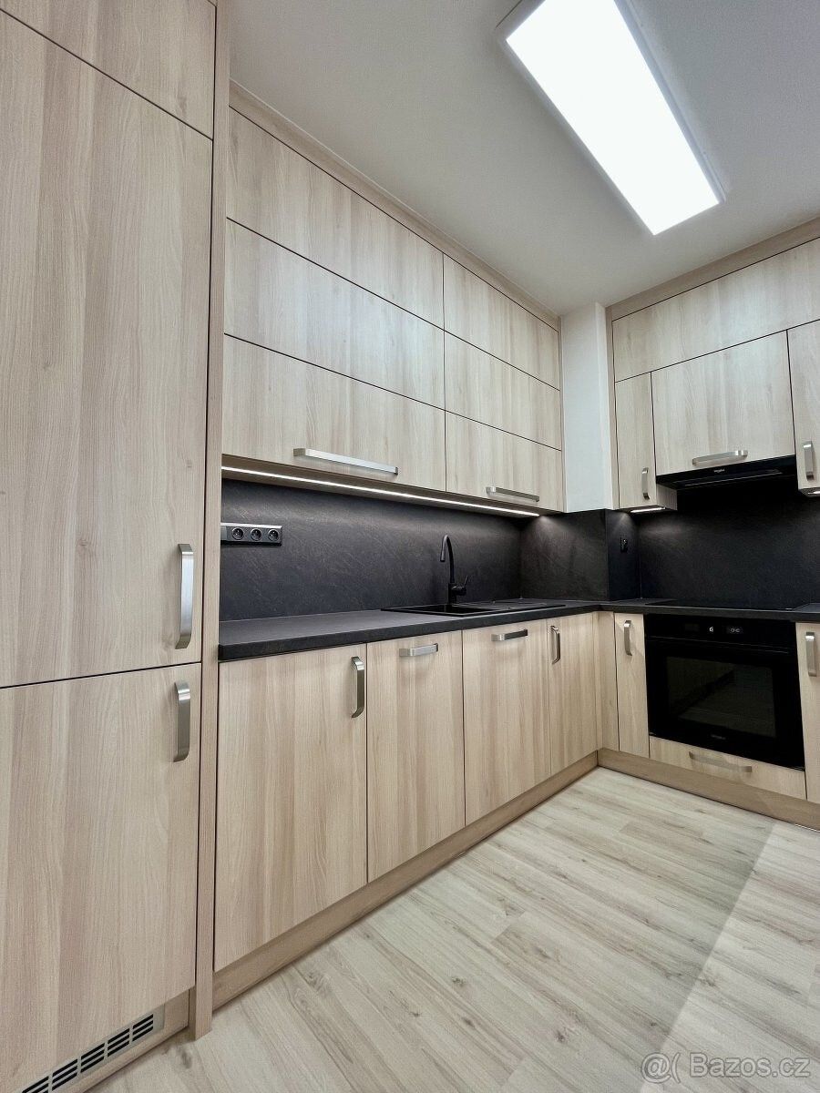 Pronájem byt - Opava, 746 01