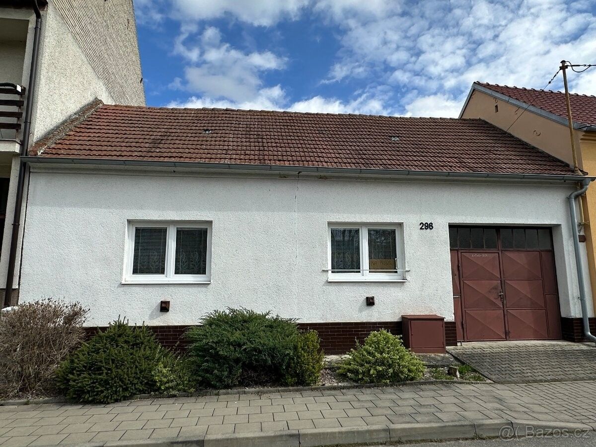 Prodej dům - Horní Němčí, 687 64, 656 m²