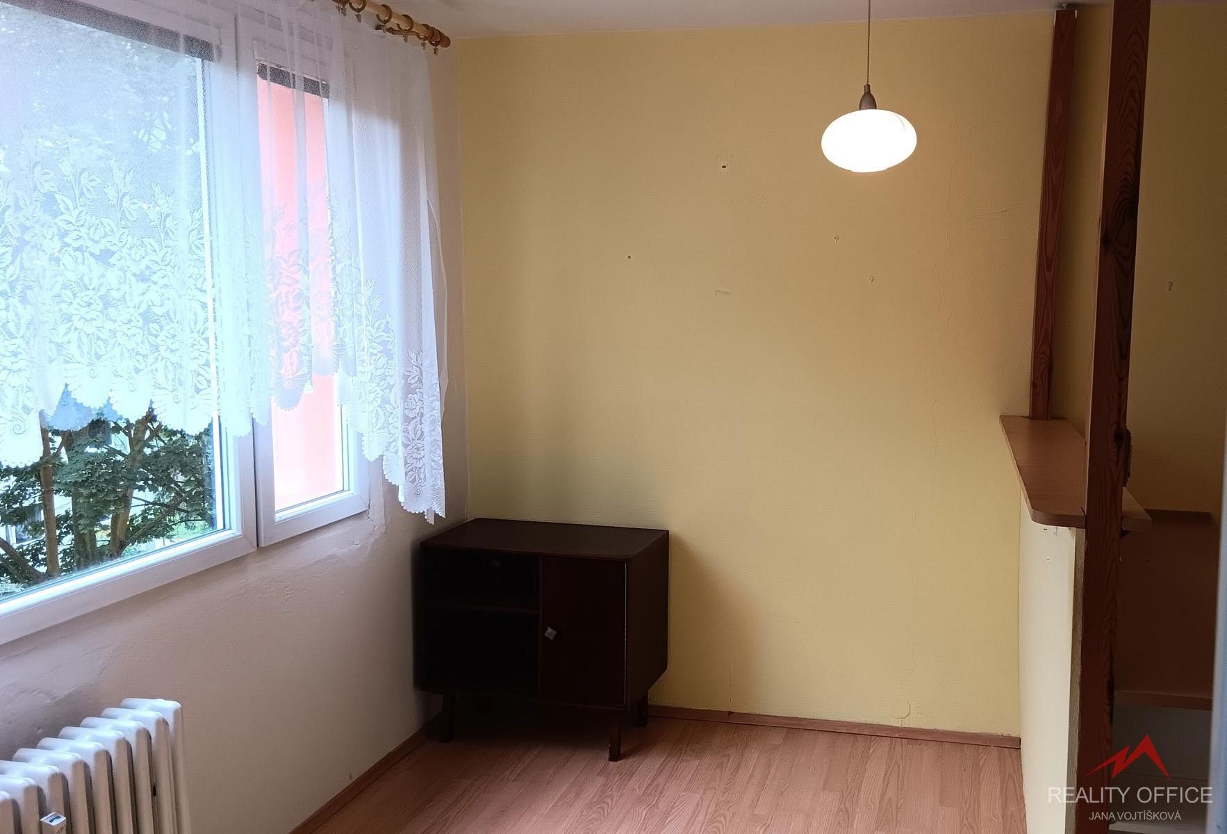 Pronájem byt 1+1 - Školní, Jílové, 35 m²