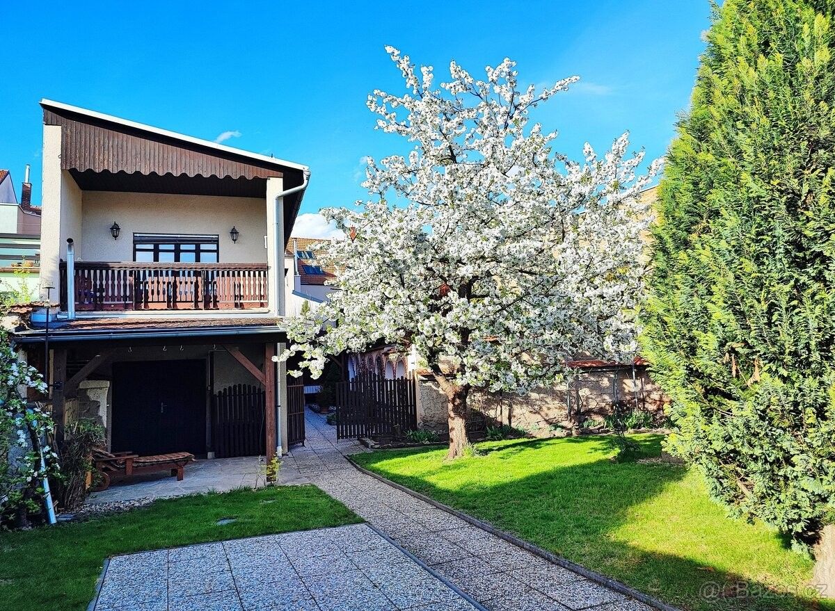 Prodej dům - Ivančice, 664 91, 581 m²