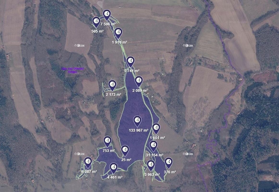 Lesy, Lípa, 2 300 m²