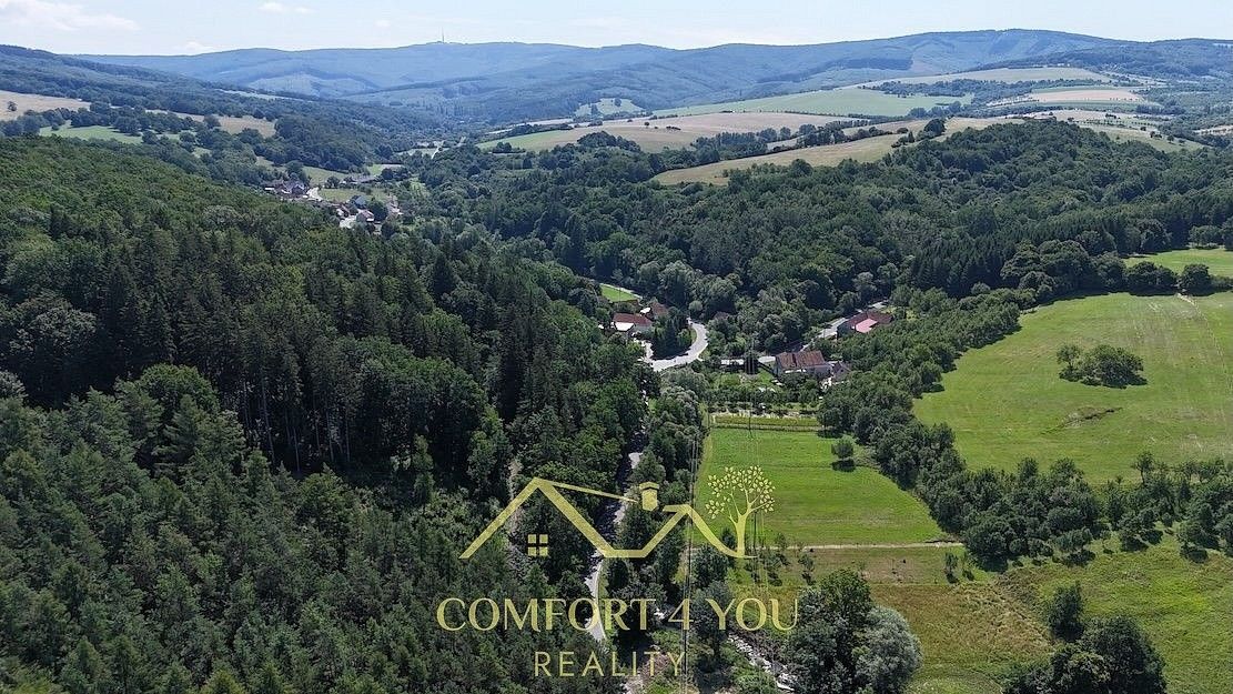 Pozemek, 1 649 m²