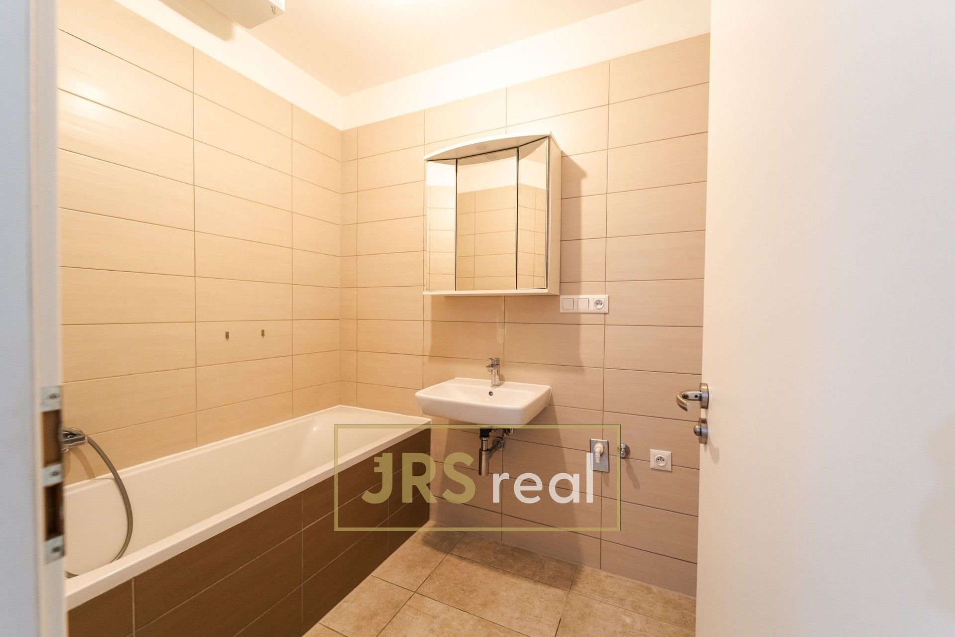Pronájem byt 3+kk - Velké Pavlovice, 63 m² - 5
