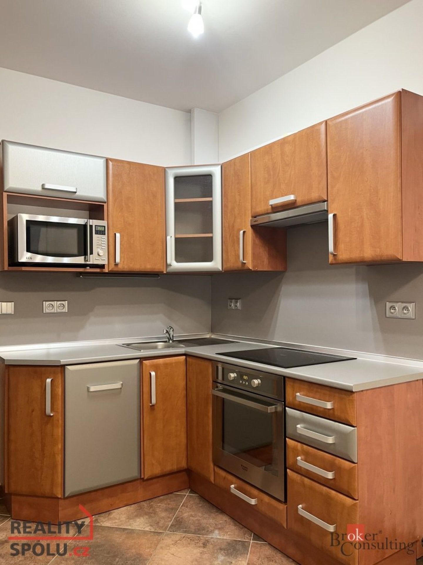 1+kk, Sazovická, Praha, 25 m²