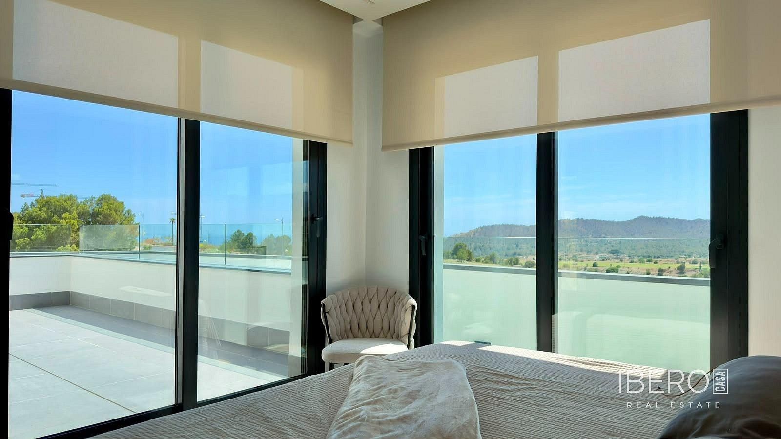 Prodej rodinný dům - Finestrat, ES, 327 m² - 5