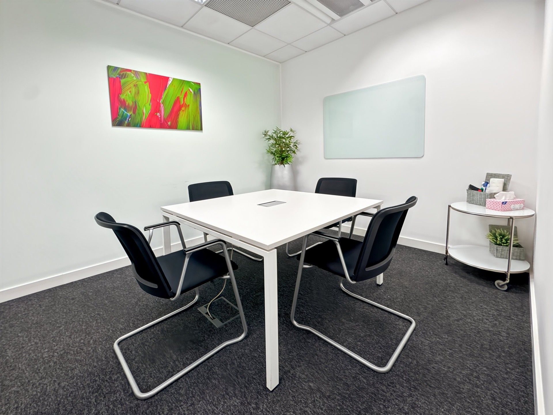 Kanceláře, Rohanské nábřeží, Praha, 60 m²