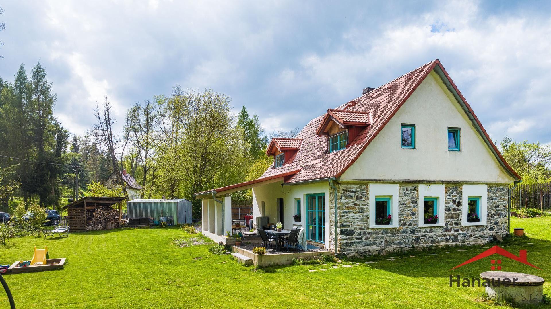 Prodej dům - Verneřice, 240 m²