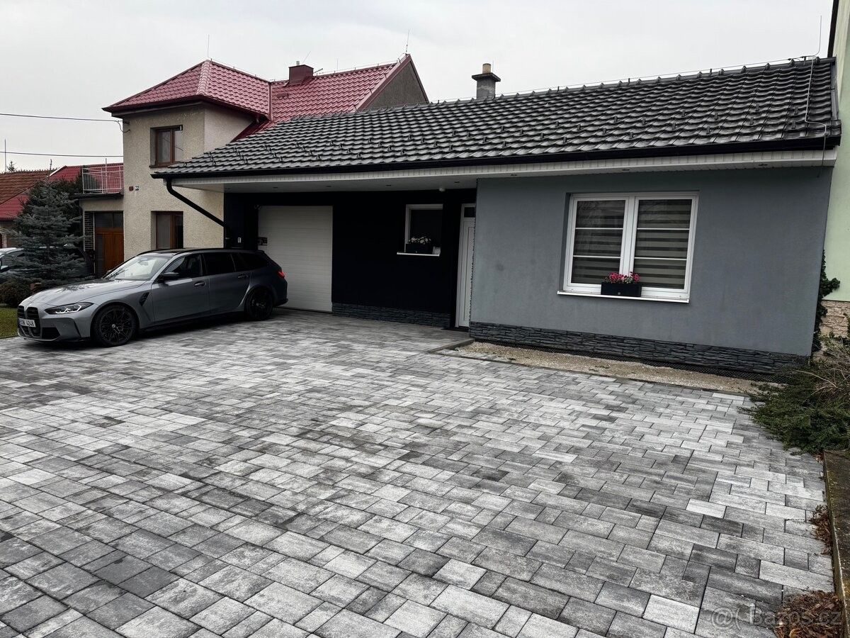 Rodinné domy, Vlčnov, 687 61