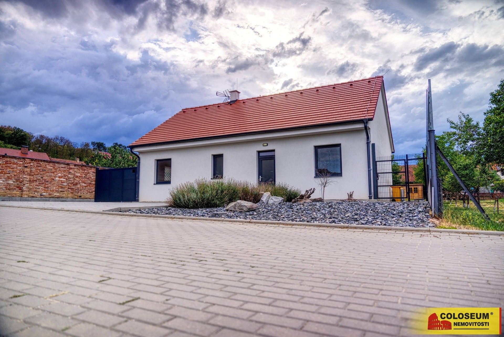 Prodej rodinný dům - Milovice, 80 m² - 1