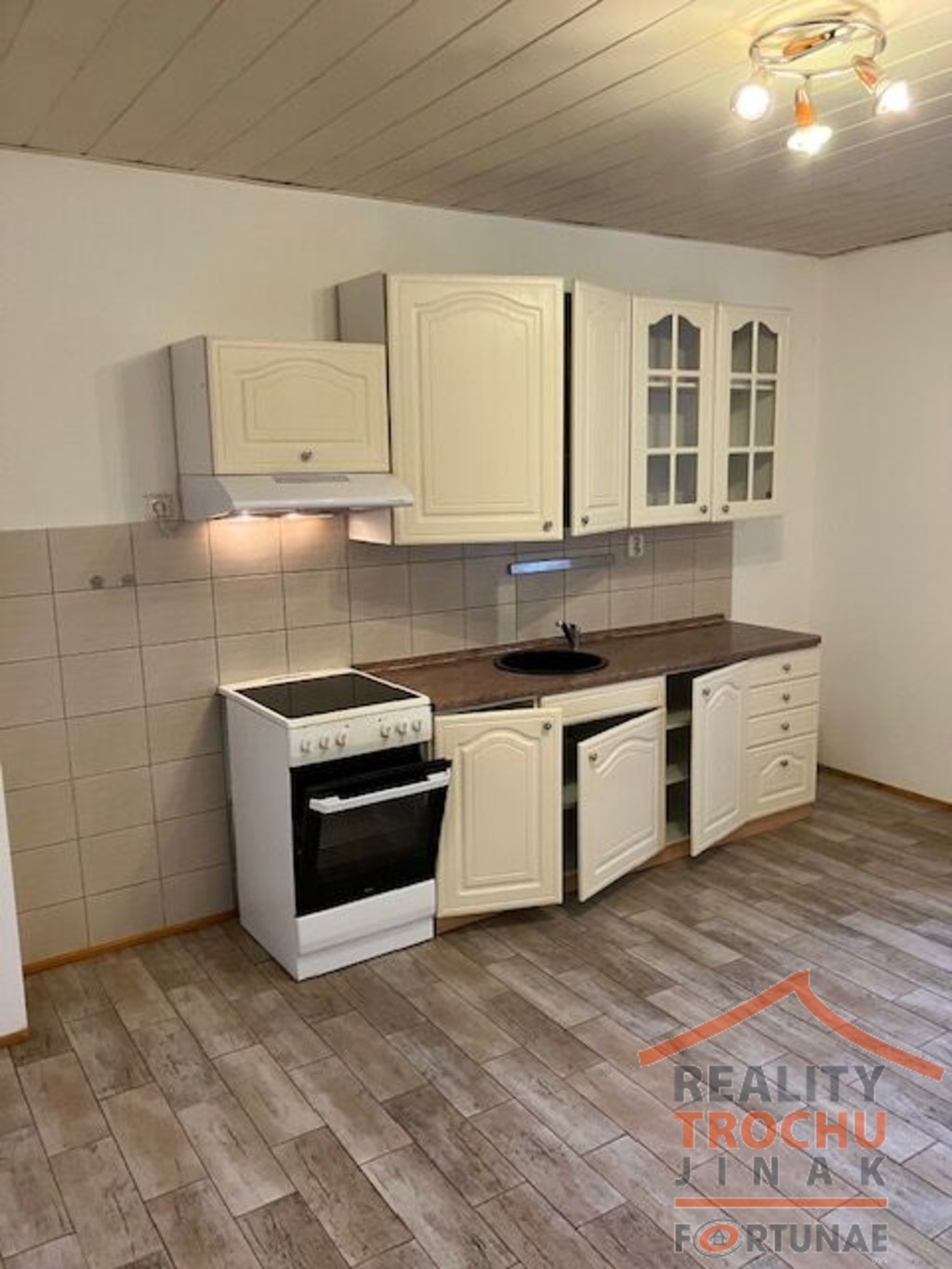 2+kk, Náchodská, Trutnov Poříčí, 50 m²