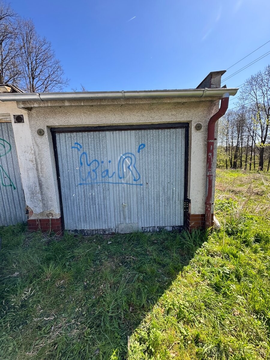 Garáže, Havlíčkův Brod, 580 01 - 2