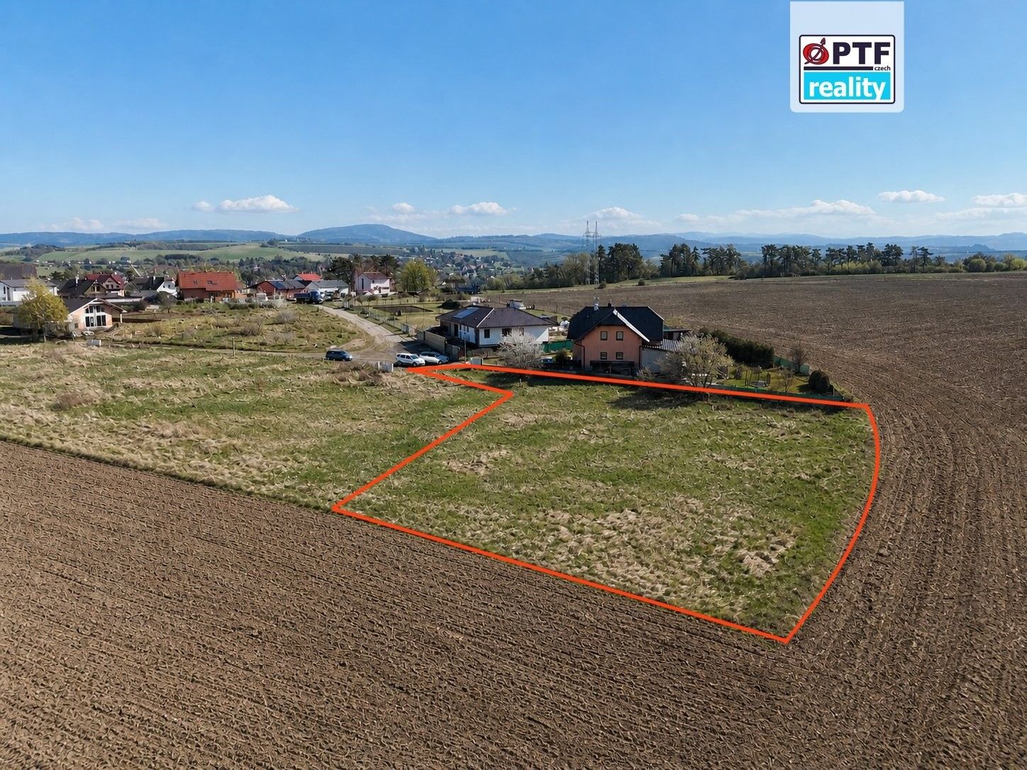 Pozemek pro bydlení, 1 880 m²