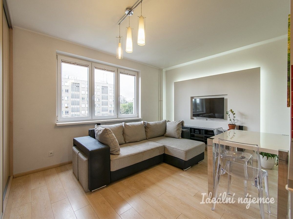 Pronájem byt 3+kk - Nad olšinami, Praha, 54 m²