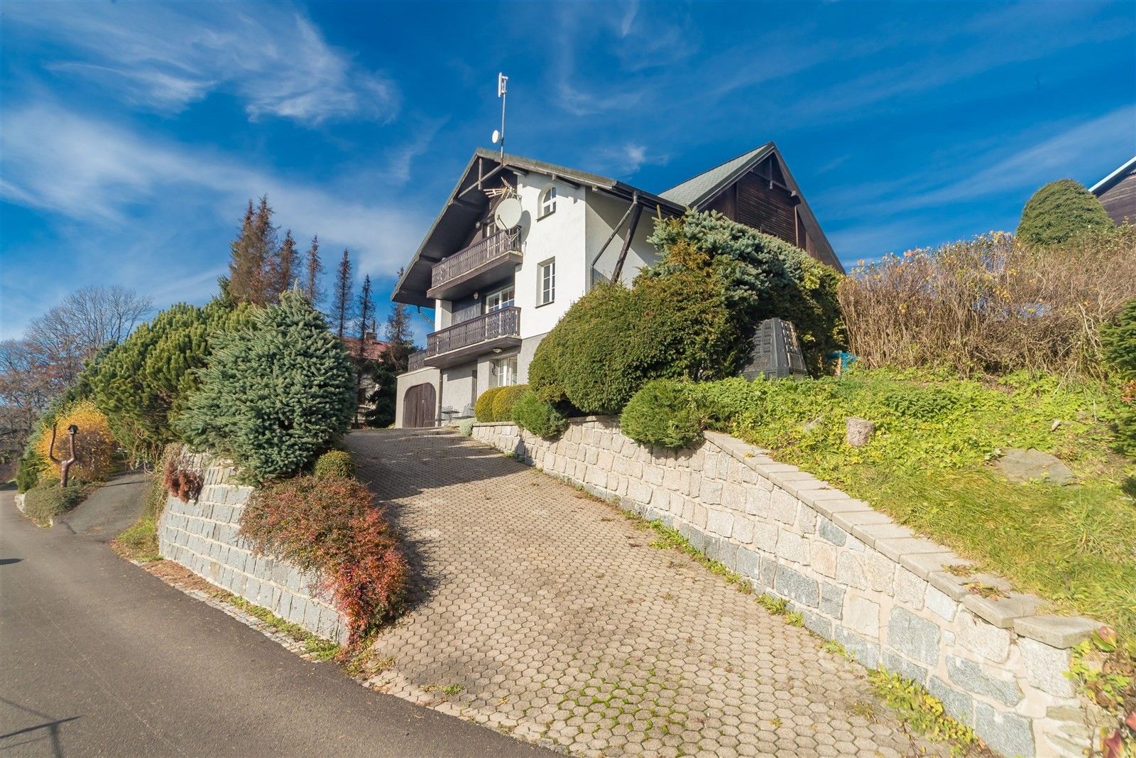 Prodej ubytovací zařízení - Strážné, 350 m²