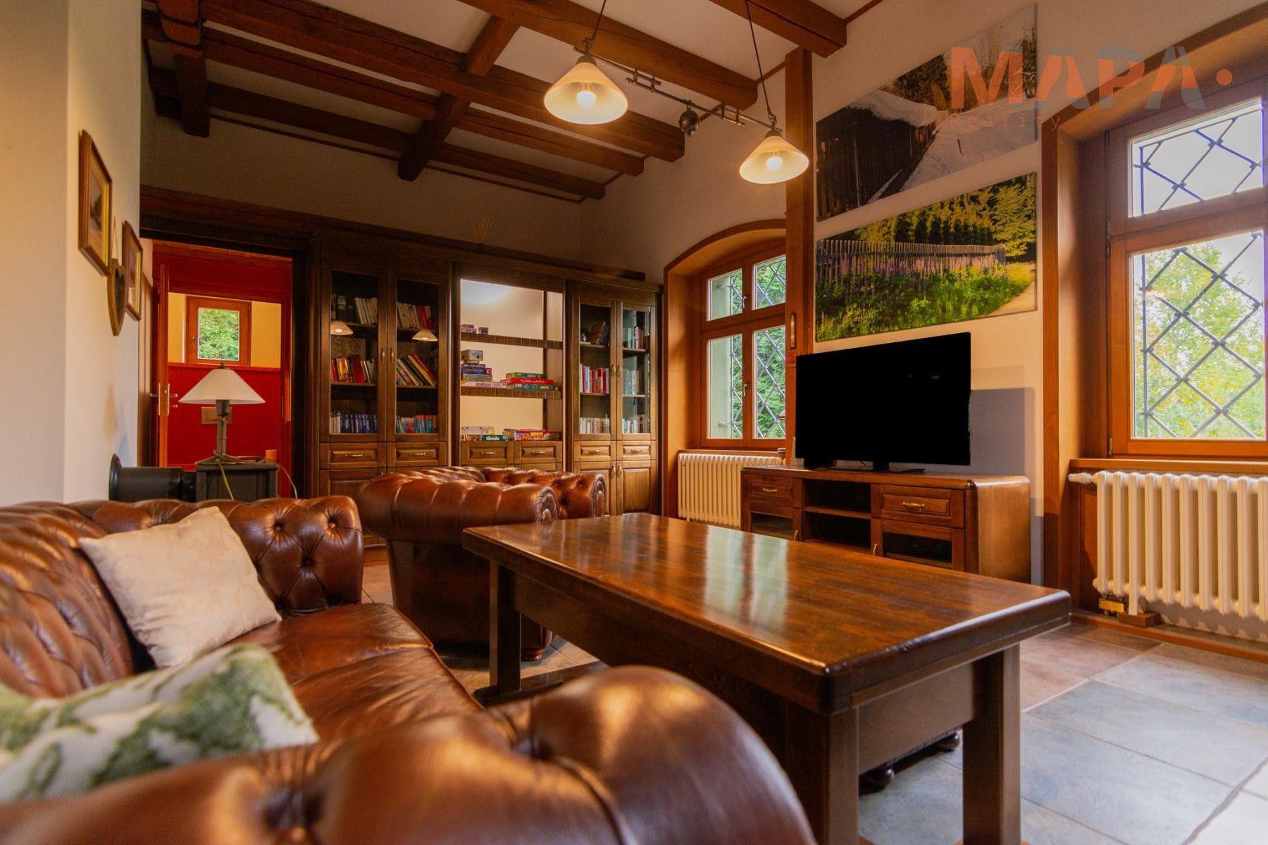 Prodej rodinný dům - Domina, Křimov, 480 m²