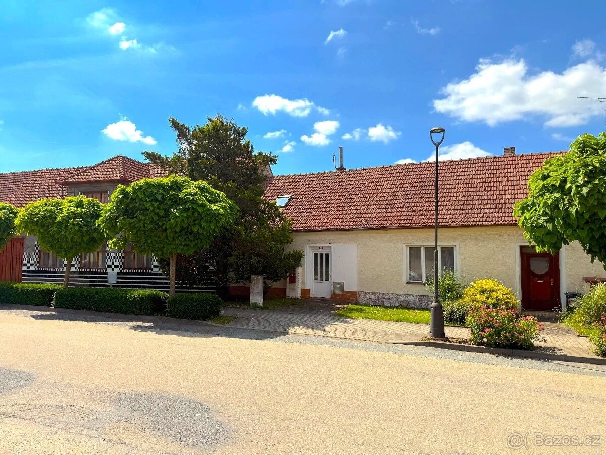 Rodinné domy, Mohelno, 675 75