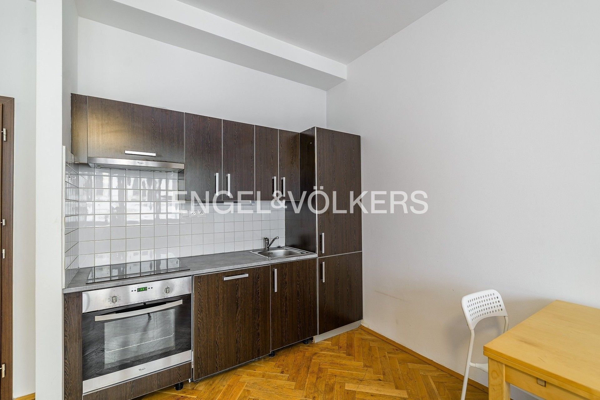 Pronájem byt 2+kk - Veverkova, Praha, 69 m²