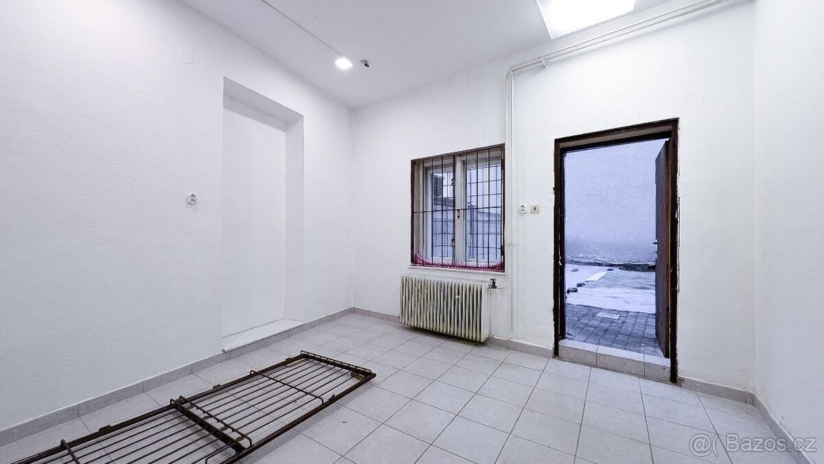 Pronájem kancelář - Ivančice, 664 91