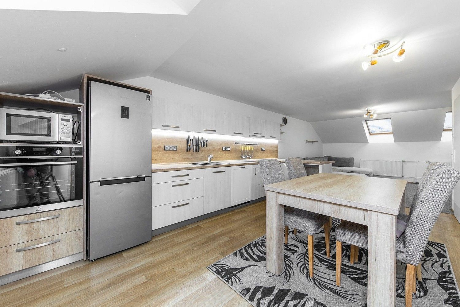 3+kk, Zmola, Velká Bíteš, okres Žďár nad Sázavou, 85 m²