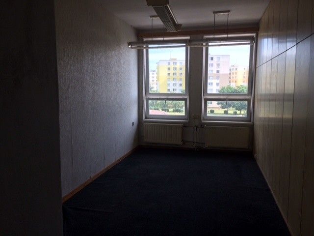 Kancelář · Veselí nad Moravou, 698 01 - 4