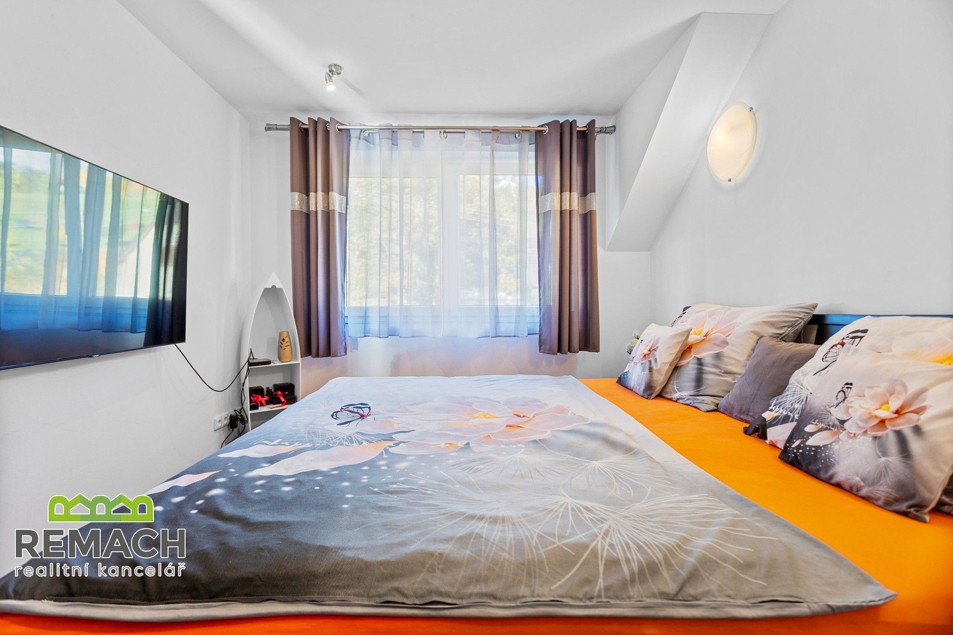 Pronájem byt 2+kk - Poděbradova, Náchod, 79 m²