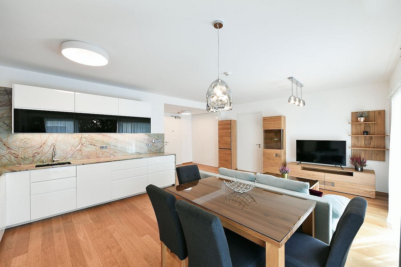 Byt 2+kk · 76 m² · Praha - Smíchov, okres Praha 5, Hlavní město Praha - 3