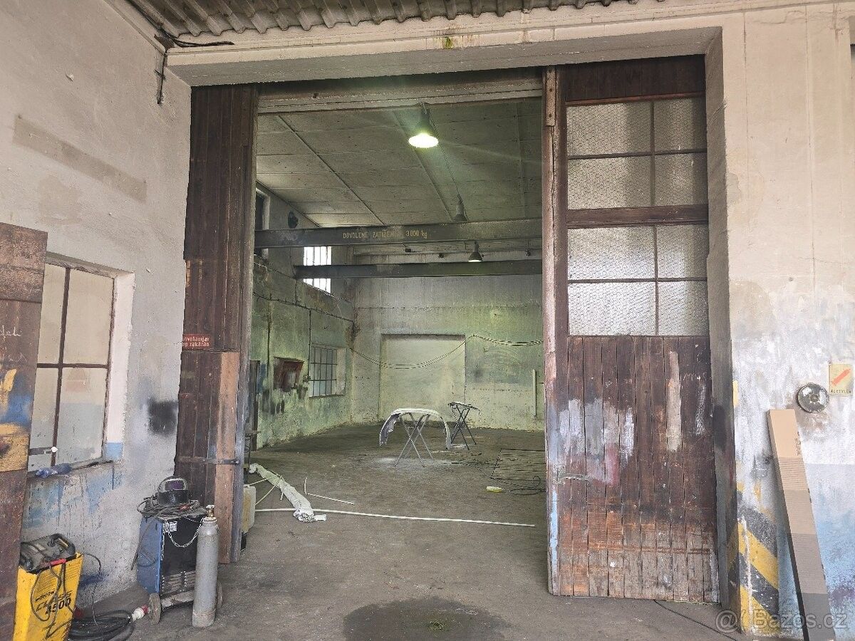 Sklady, Všetaty, 277 16