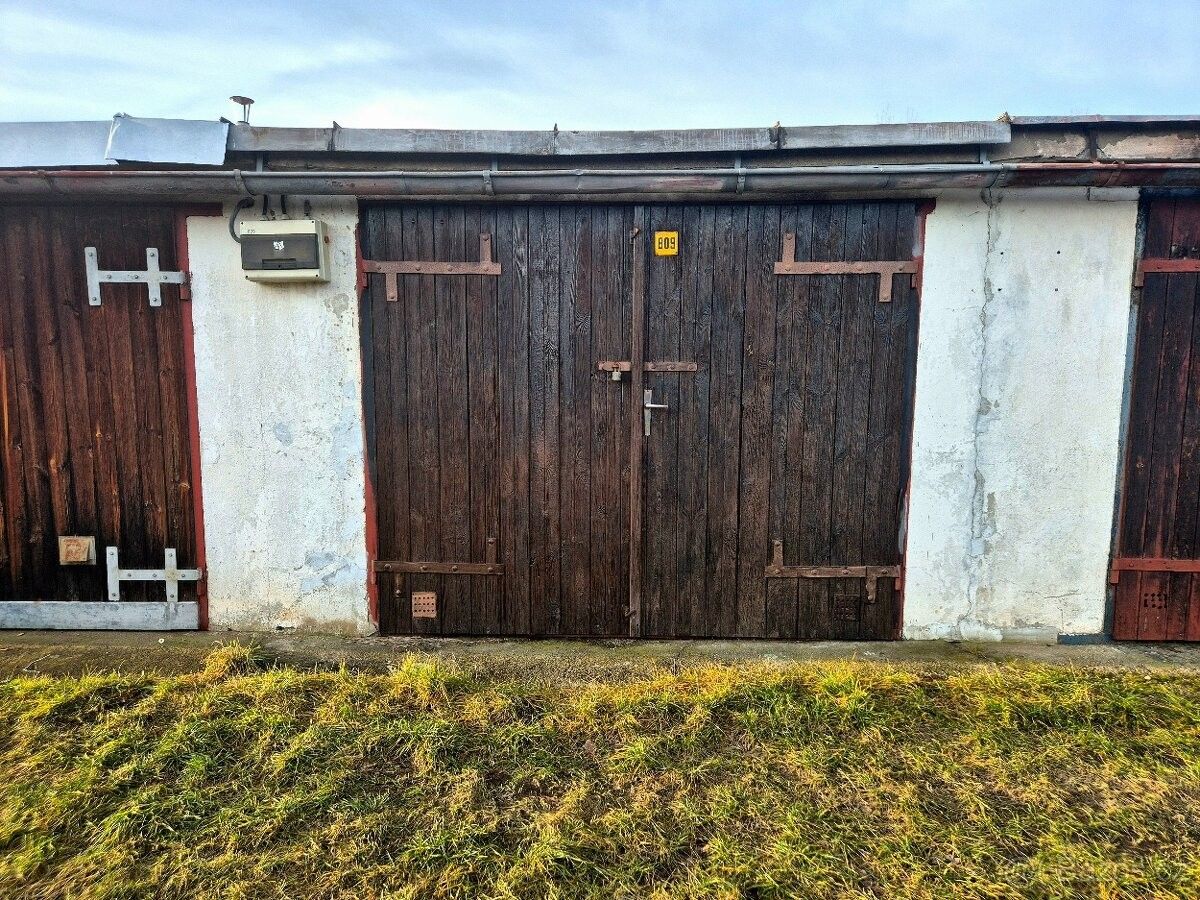 Prodej garáž - Sezimovo Ústí, 391 02