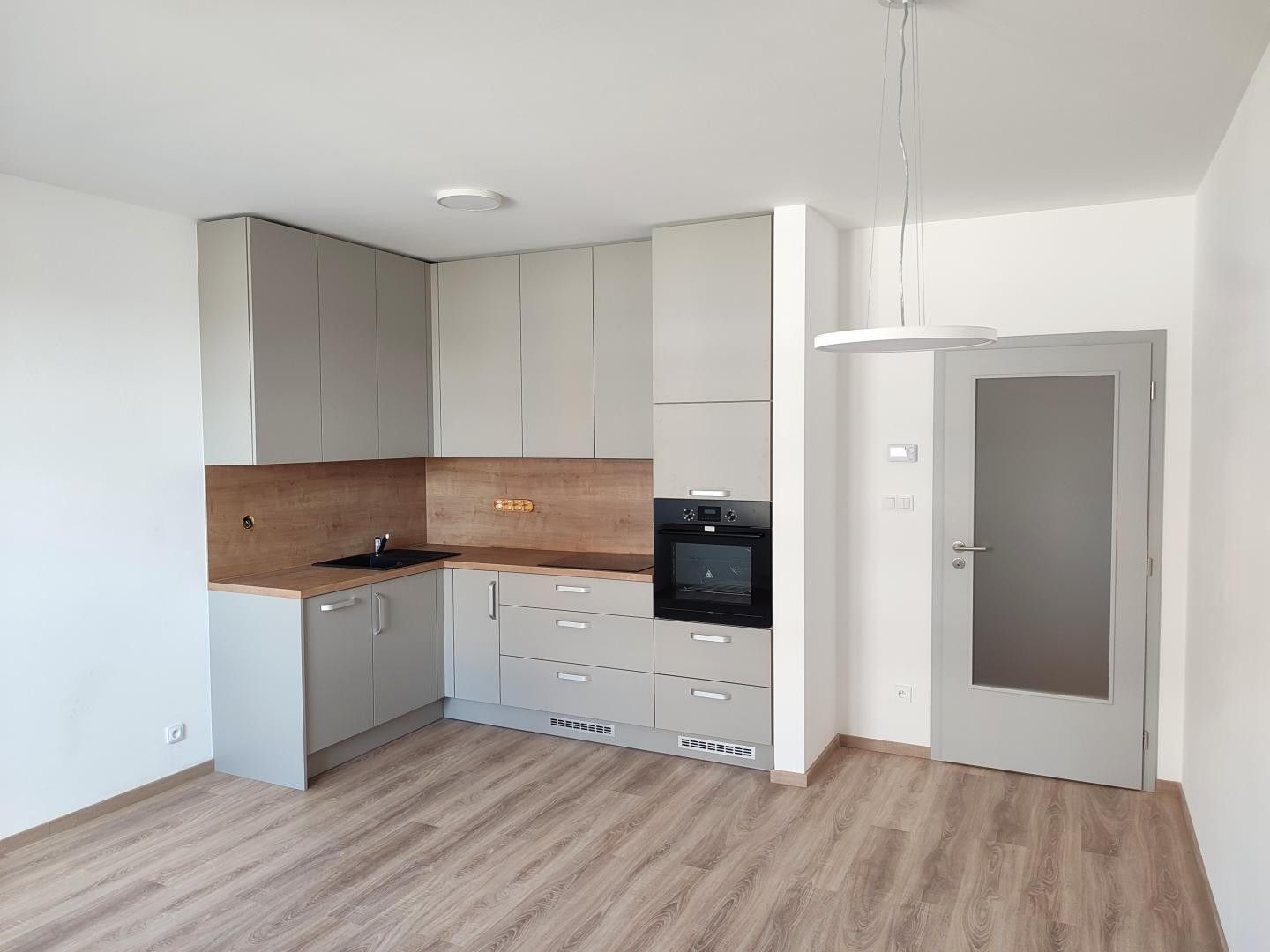 Byt 2+kk · 57 m² · U Sportovní školy 377, Pardubice Ohrazenice - 3
