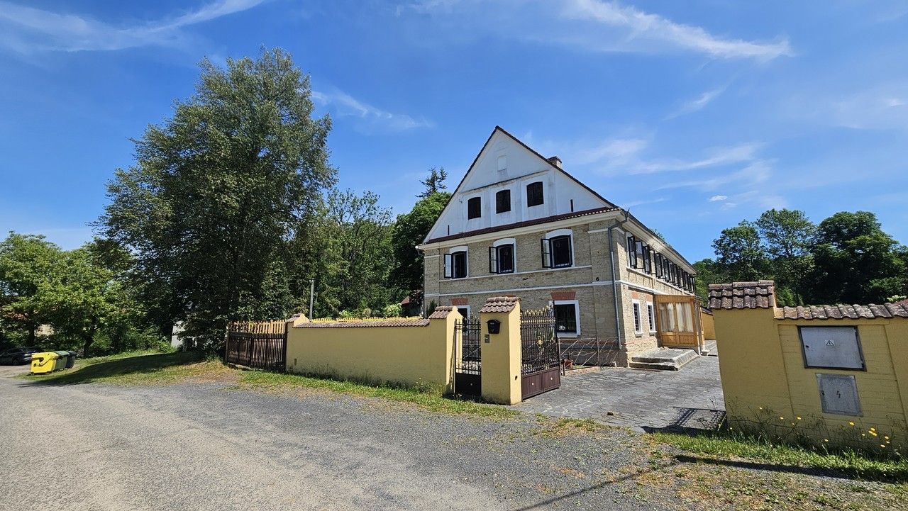 Rodinný dům · 460 m² · Úštěk Vědlice - 1