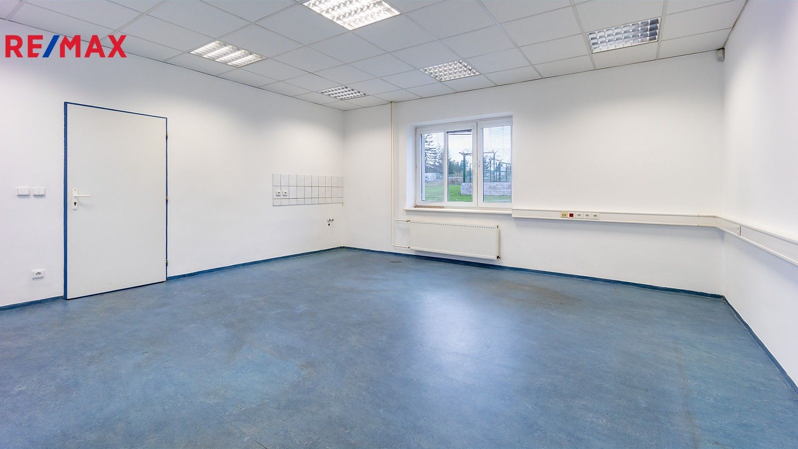 Pronájem kancelář - Revoluční, Nový Bor, 246 m²