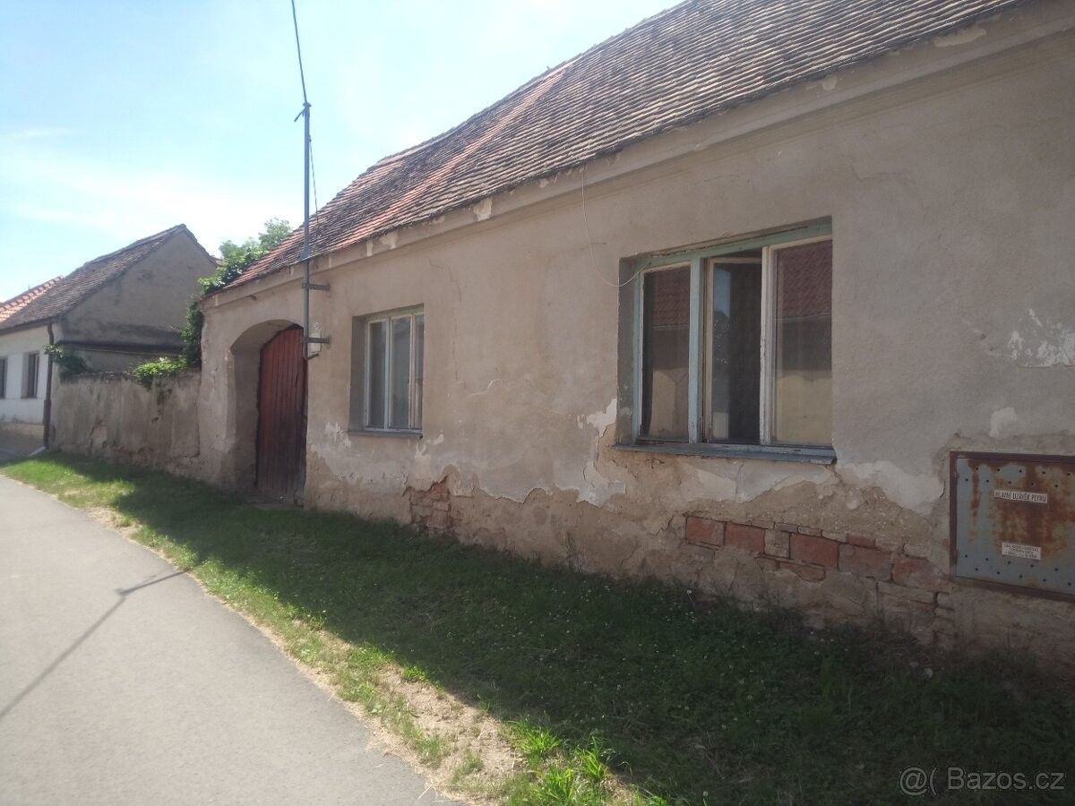 Prodej rodinný dům - Božice, 671 64