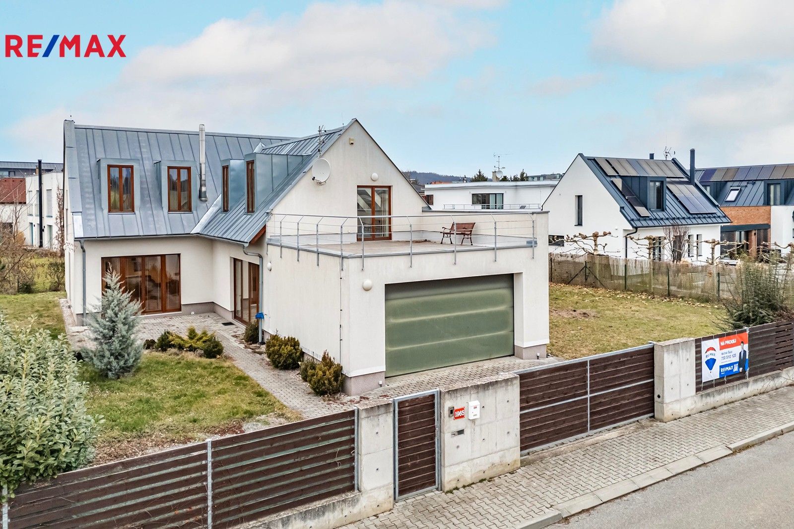 Rodinné domy, Měsíční, Černošice, 323 m²