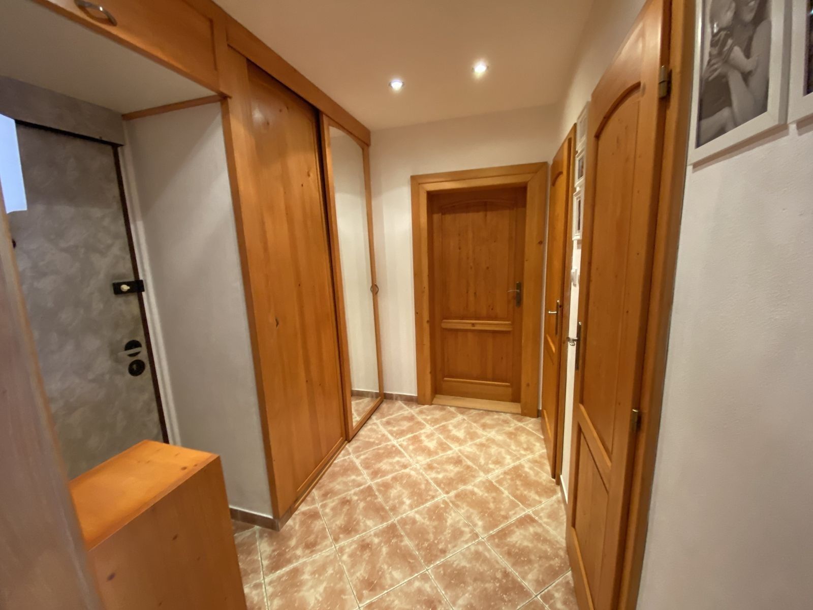 Byt 2+1 · 67 m² · Cíglerova, Praha - Černý Most - 2