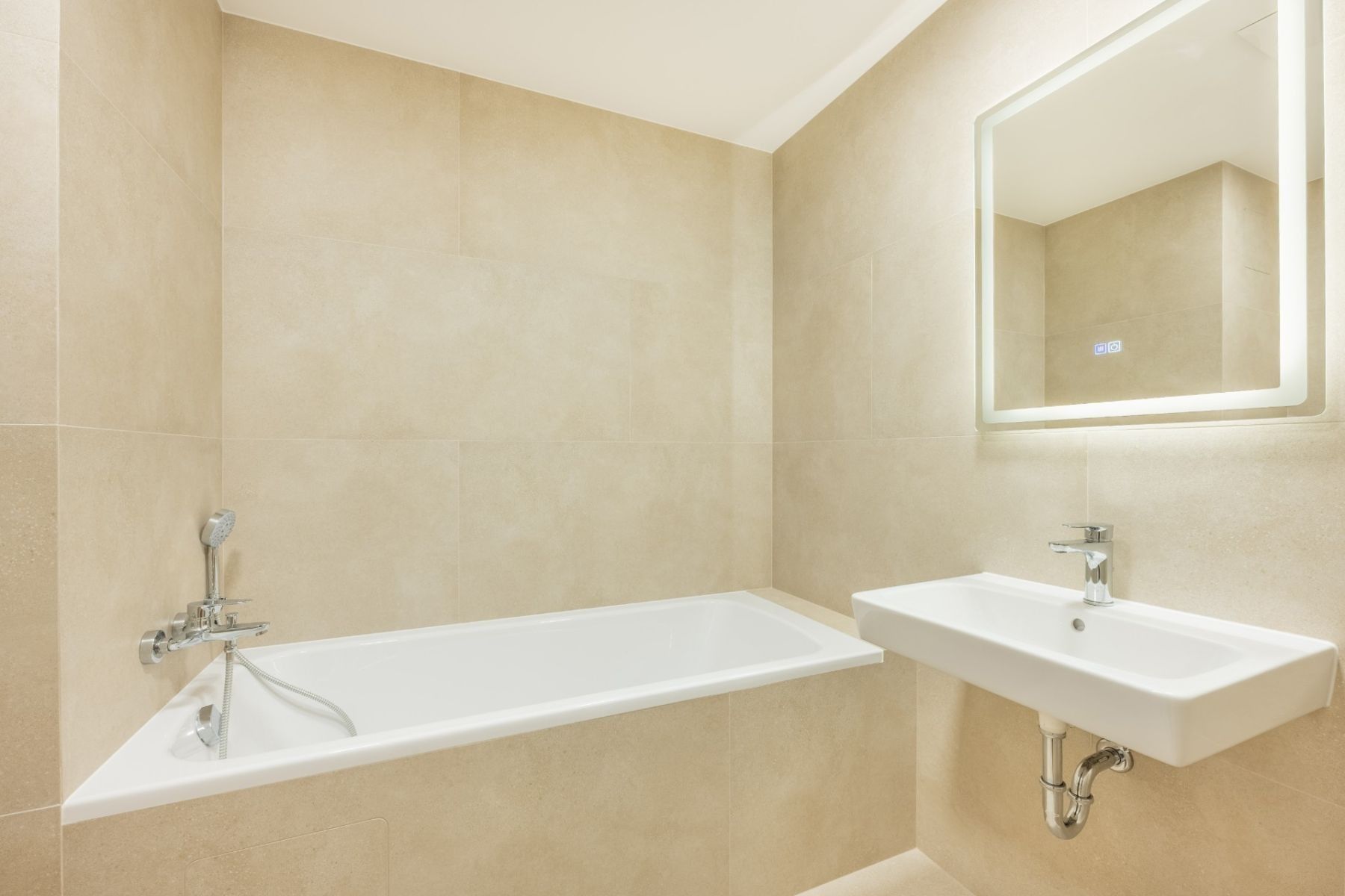 3+kk, Ke stadionu, Kladno - Kladno, Středočeský kraj, 76 m² - 1