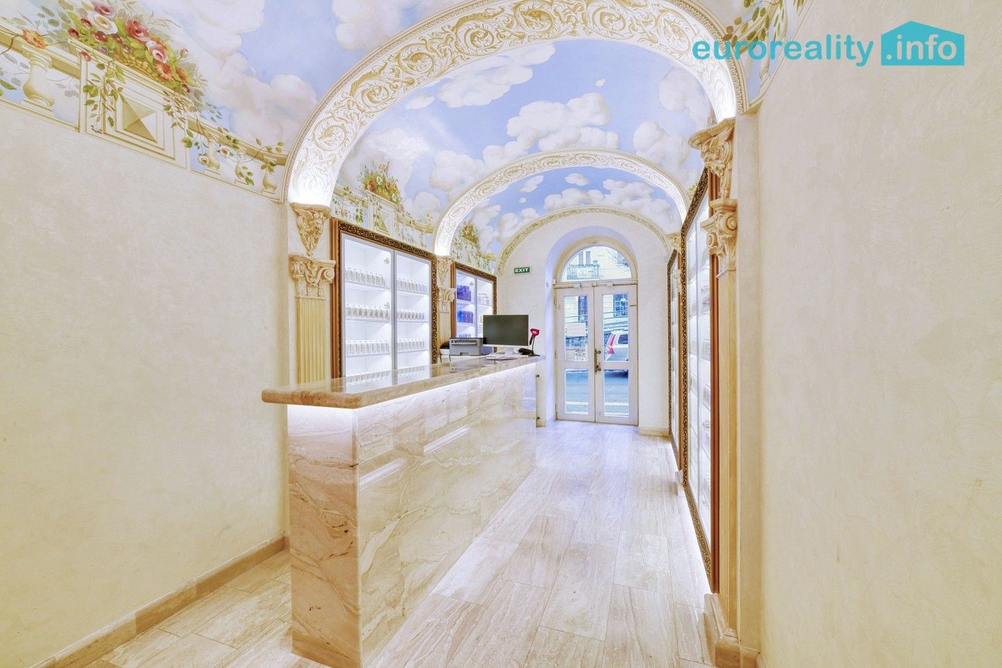 Obchodní prostory, Zámecký vrch 423, Karlovy Vary, 126 m²