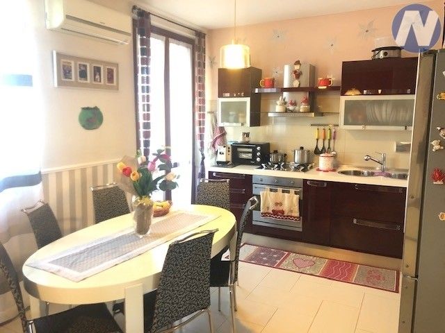 Prodej byt - 987 66, Zahraničí