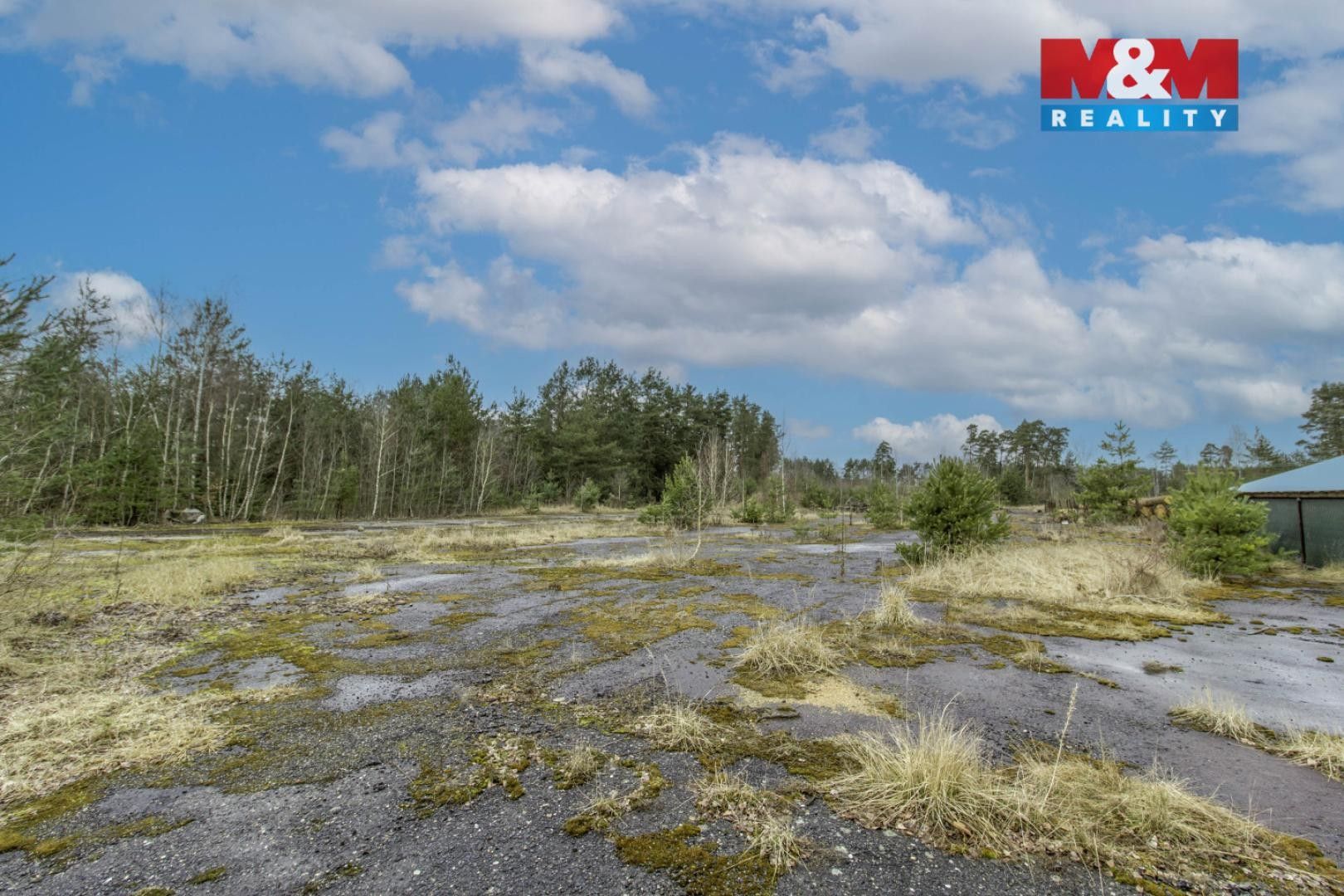 Prodej komerční pozemek - Hradčany, Ralsko