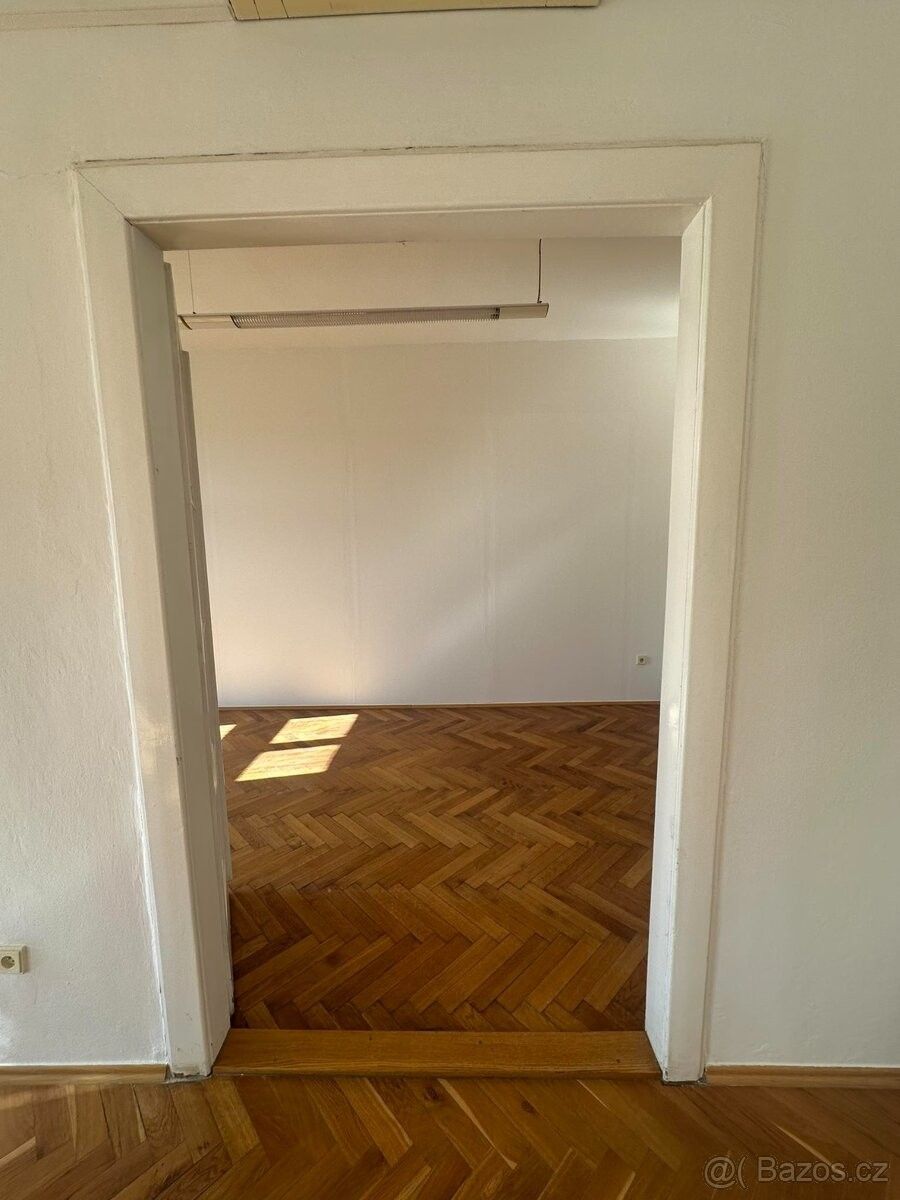 Kancelář · Praha, 110 00 - 4